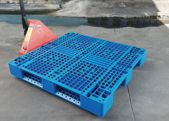2000kg হেভি ডিউটি ​​প্লাস্টিক প্যালেট 8pcs স্টিল রিইনফোর্সিং ভিতরে